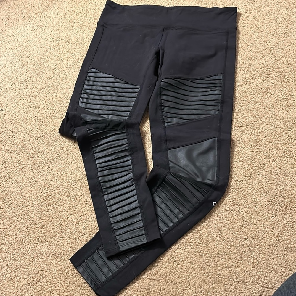 Alo Moto leggings